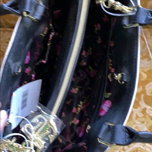 NWT Betsey Johnson seashell bag - Picture 3 of 4